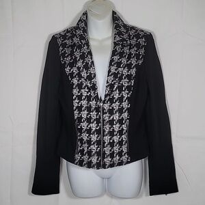 yest blaizer size 8  black  and white